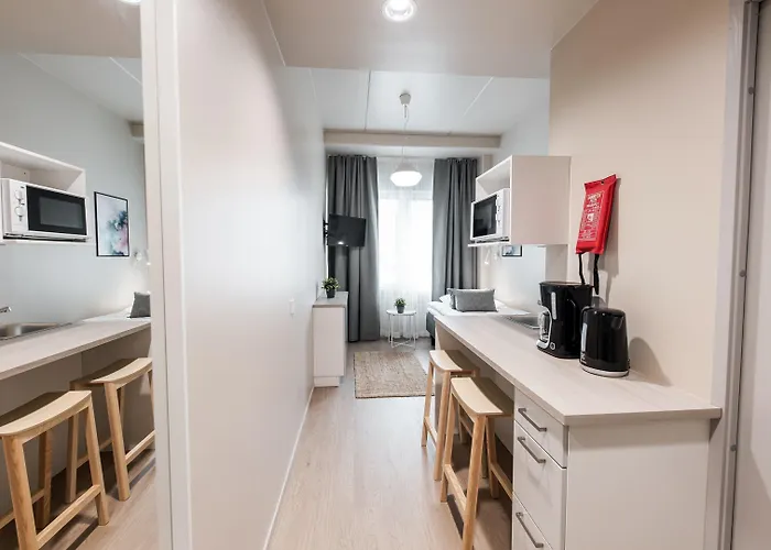 Huoneistohotelli Forenom Tikkurila 3*